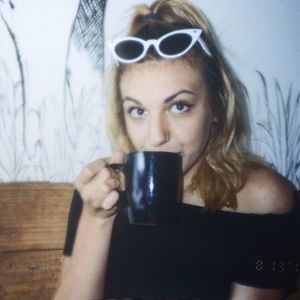 Meet your Posher, Abi